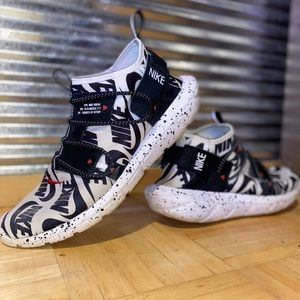 Nike Vortak Size 11